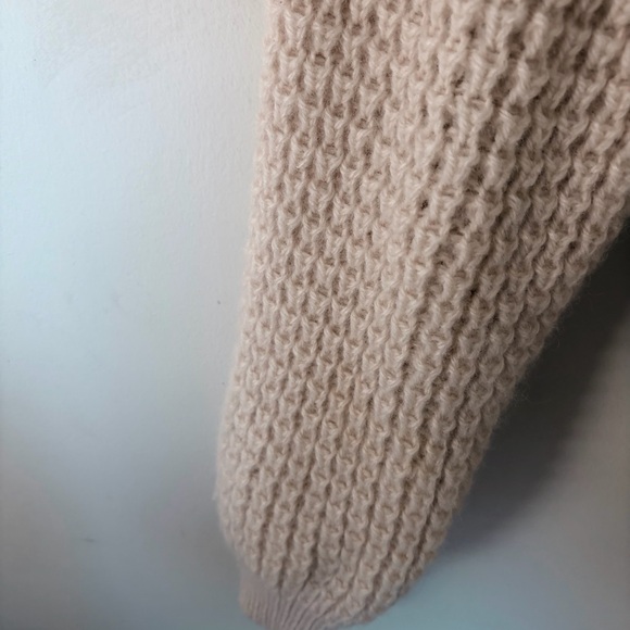 Quill's Woollen Market Handcrafted Wool Cable Knit Cargigan Sweater Shawl Collar - Picture 5 of 16